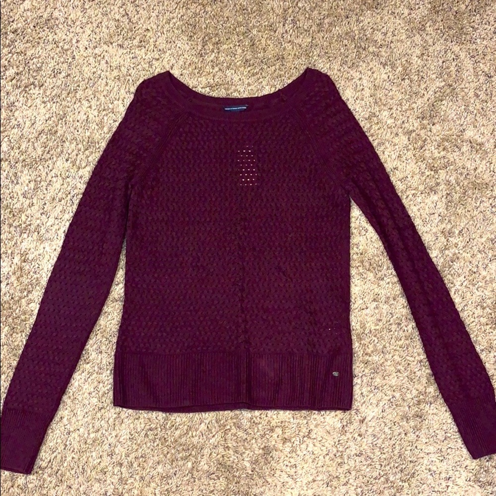American Eagle maroon sweater
